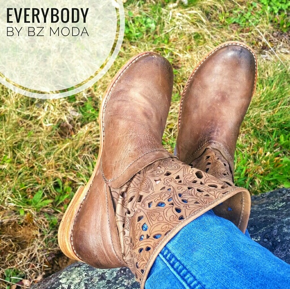 Everybody by BZ Moda Shoes - Everybody by BZ Moda taupe leather cutout booties